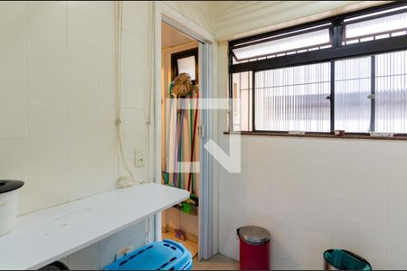 Apartamento à venda com 130m², 3 quartos e 2 vagasÁrea de Serviço