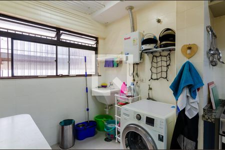 Apartamento à venda com 130m², 3 quartos e 2 vagasÁrea de Serviço