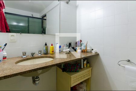 Apartamento à venda com 130m², 3 quartos e 2 vagasBanheiro da Suíte