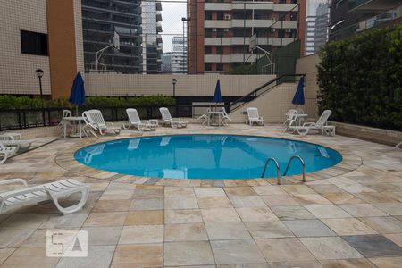 Apartamento para alugar com 84m², 1 quarto e 1 vagaÁrea comum - Piscina