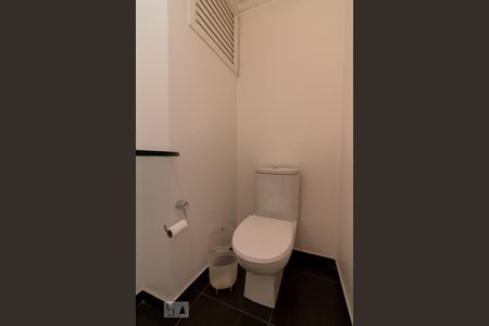 Lavabo de apartamento para alugar com 1 quarto, 84m² em Vila Olímpia, São Paulo