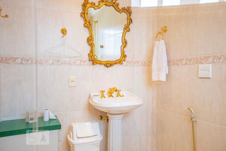 Casa para alugar com 500m², 4 quartos e 3 vagas Casa para alugar com 500m², 4 quartos e 3 vagasBanheiro do Quarto 2