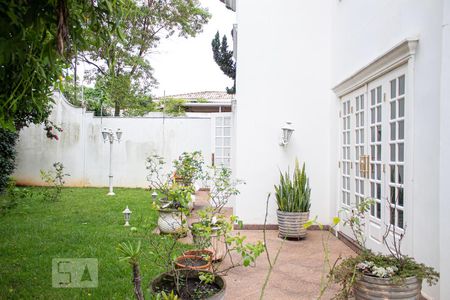 Casa para alugar com 500m², 4 quartos e 3 vagas Casa para alugar com 500m², 4 quartos e 3 vagasÁrea Externa