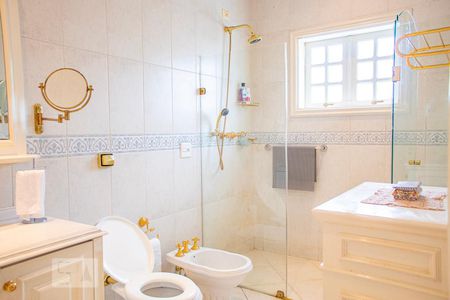 Casa para alugar com 500m², 4 quartos e 3 vagas Casa para alugar com 500m², 4 quartos e 3 vagasBanheiro do Quarto 1