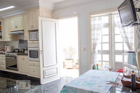 Casa para alugar com 500m², 4 quartos e 3 vagas Casa para alugar com 500m², 4 quartos e 3 vagasCopa