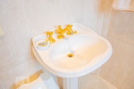 Casa para alugar com 500m², 4 quartos e 3 vagas Casa para alugar com 500m², 4 quartos e 3 vagasBanheiro do Quarto 2