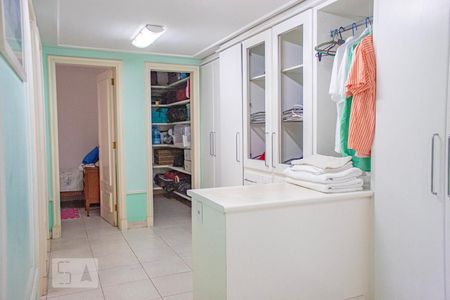 Casa para alugar com 500m², 4 quartos e 3 vagas Casa para alugar com 500m², 4 quartos e 3 vagasÁrea de Serviço