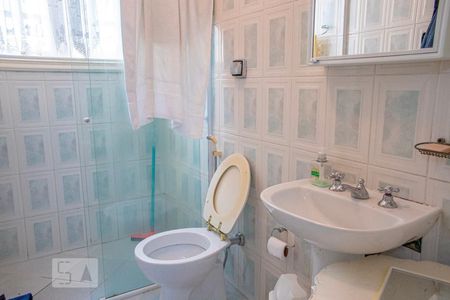 Casa para alugar com 500m², 4 quartos e 3 vagas Casa para alugar com 500m², 4 quartos e 3 vagasBanheiro de Serviço