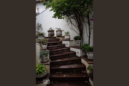 Casa para alugar com 500m², 4 quartos e 3 vagas Casa para alugar com 500m², 4 quartos e 3 vagasÁrea Externa