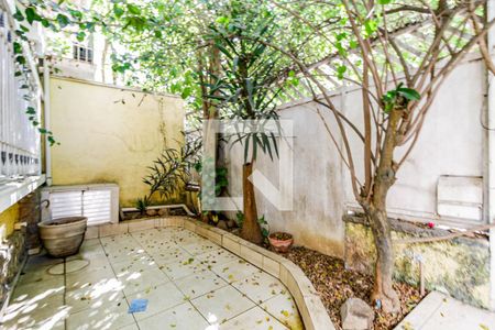 Casa à venda com 120m², 3 quartos e 2 vagas Casa à venda com 120m², 3 quartos e 2 vagasGaragem