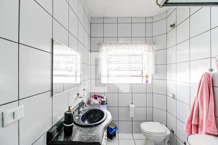 Casa à venda com 120m², 3 quartos e 2 vagas Casa à venda com 120m², 3 quartos e 2 vagasBanheiro