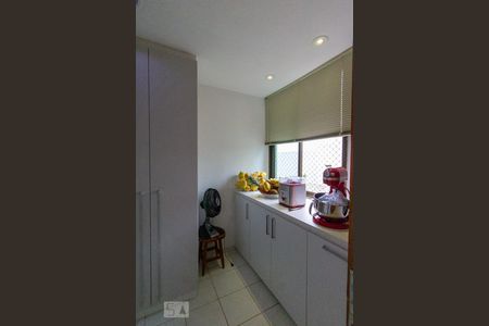 Apartamento para alugar com 110m², 4 quartos e 2 vagasQuarto de Serviço