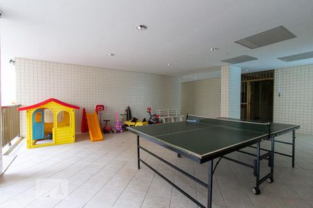 Apartamento para alugar com 110m², 4 quartos e 2 vagasÁrea comum - Playground