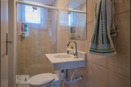 Banheiro Corredor de apartamento para alugar com 3 quartos, 70m² em Jardim Apipema, Salvador