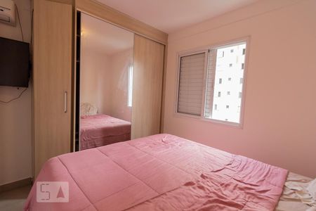 Quarto 1 de apartamento para alugar com 2 quartos, 57m² em Jaguaré, São Paulo
