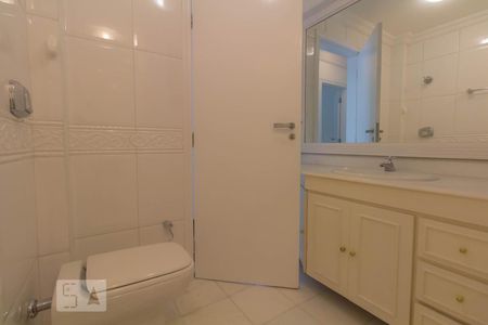 Banheiro de apartamento para alugar com 3 quartos, 90m² em Chácara Santo Antônio (zona Sul), São Paulo