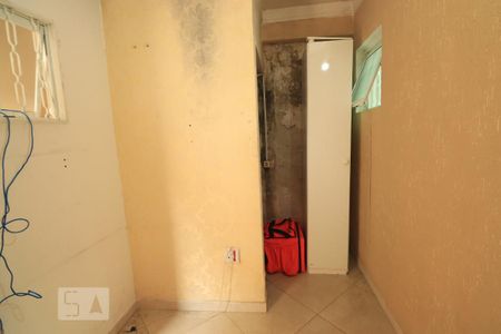 Casa à venda com 136m², 2 quartos e 2 vagasQuarto de Serviço