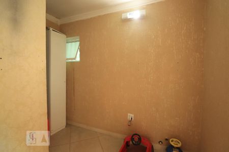 Casa à venda com 136m², 2 quartos e 2 vagasQuarto de Serviço