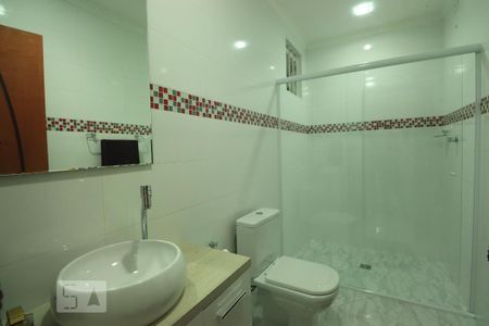 Casa à venda com 136m², 2 quartos e 2 vagasBanheiro da Suíte