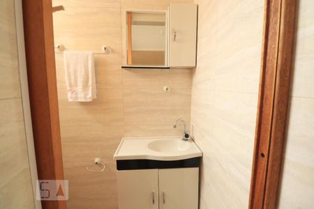 Casa à venda com 136m², 2 quartos e 2 vagasBanheiro de Serviço