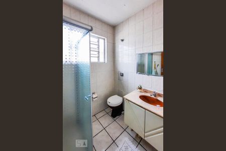 Casa à venda com 115m², 2 quartos e 2 vagasBanheiro