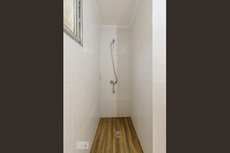 Banheiro de apartamento à venda com 1 quarto, 68m² em Bosque, Campinas