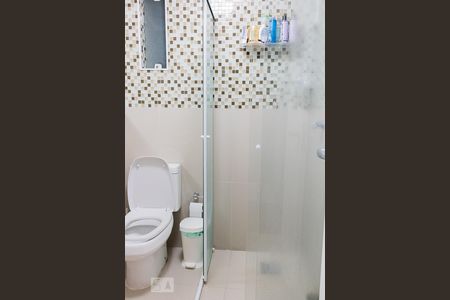 Apartamento para alugar com 60m², 2 quartos e sem vagaBanheiro