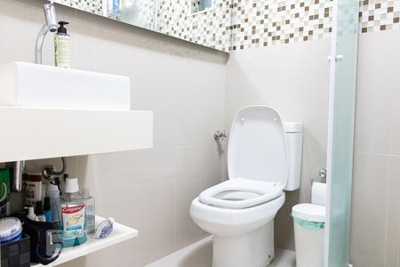 Apartamento para alugar com 60m², 2 quartos e sem vagaBanheiro