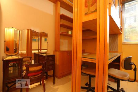 Apartamento à venda com 260m², 4 quartos e 2 vagasQuarto 2