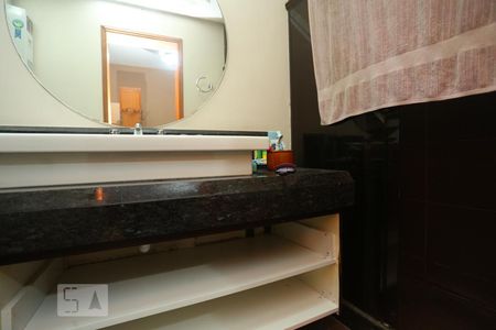 Apartamento à venda com 260m², 4 quartos e 2 vagasBanheiro da Suíte