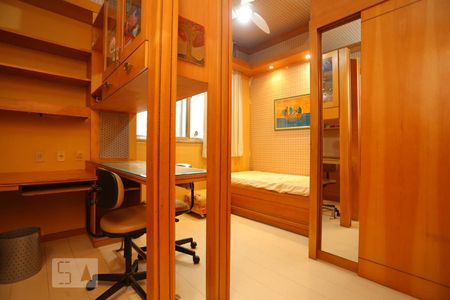 Apartamento à venda com 260m², 4 quartos e 2 vagasQuarto 2