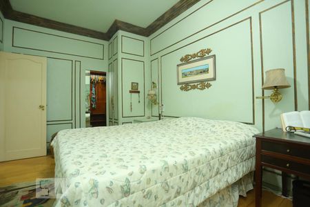 Apartamento à venda com 260m², 4 quartos e 2 vagasQuarto 3 Suíte