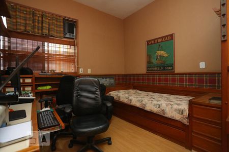 Apartamento à venda com 260m², 4 quartos e 2 vagasQuarto 4 Suíte