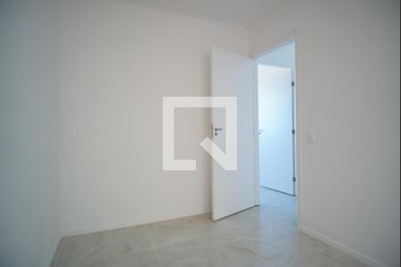 Quarto 1 de apartamento para alugar com 2 quartos, 74m² em Rubem Berta, Porto Alegre