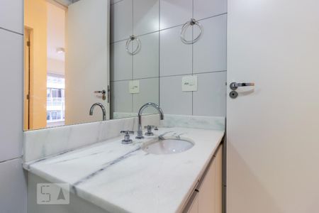Apartamento para alugar com 62m², 2 quartos e 1 vaga Apartamento para alugar com 62m², 2 quartos e 1 vagaBanheiro