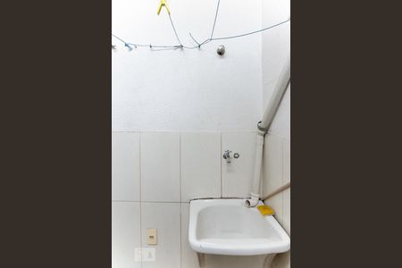 Casa de condomínio à venda com 72m², 2 quartos e 1 vagaÁrea de Serviço