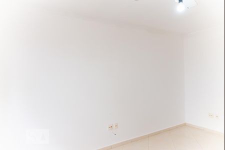 Sala de casa de condomínio para alugar com 2 quartos, 72m² em Vila Sílvia, São Paulo