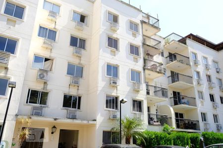 Apartamento à venda com 70m², 3 quartos e 1 vagaFachada