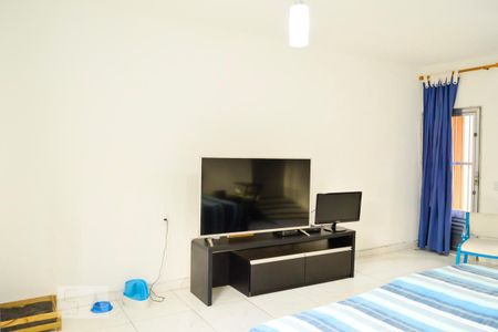 Casa à venda com 180m², 2 quartos e 2 vagas Casa à venda com 180m², 2 quartos e 2 vagasQuarto 1 Entrada