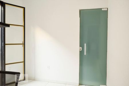 Casa à venda com 180m², 2 quartos e 2 vagas Casa à venda com 180m², 2 quartos e 2 vagasQuarto 2 Escritorio e Acesso Deposito