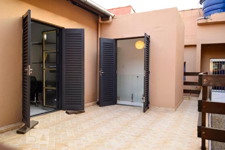 Casa à venda com 180m², 2 quartos e 2 vagas Casa à venda com 180m², 2 quartos e 2 vagasVista Imovel Piso Superior