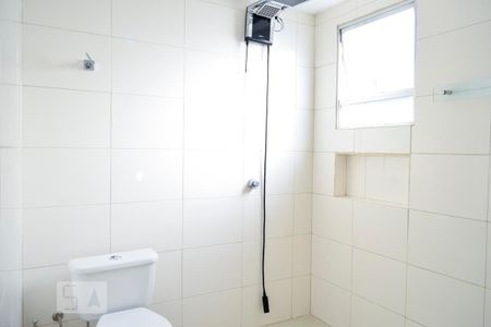 Casa à venda com 180m², 2 quartos e 2 vagas Casa à venda com 180m², 2 quartos e 2 vagasBanheiro Suite Vista Ampla