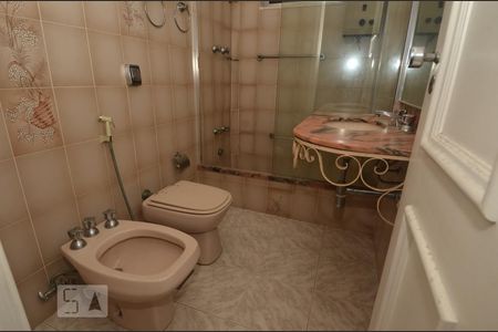 Apartamento à venda com 215m², 3 quartos e 1 vagaBanheiro