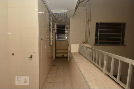 Apartamento à venda com 215m², 3 quartos e 1 vagaÁrea de Serviço
