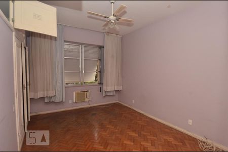 Apartamento à venda com 215m², 3 quartos e 1 vagaQuarto 2