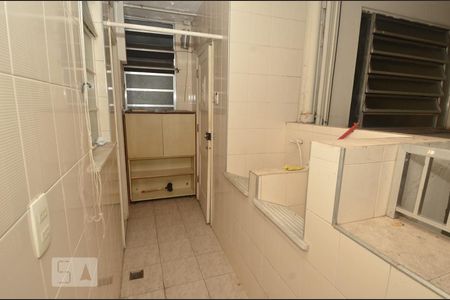 Apartamento à venda com 215m², 3 quartos e 1 vagaÁrea de Serviço