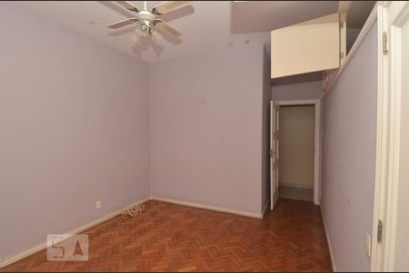 Apartamento à venda com 215m², 3 quartos e 1 vagaQuarto 2
