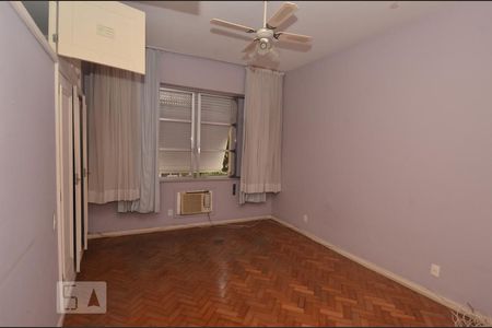Apartamento à venda com 215m², 3 quartos e 1 vagaQuarto 2