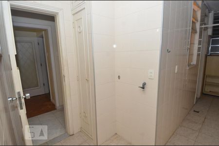 Apartamento à venda com 215m², 3 quartos e 1 vagaÁrea de Serviço