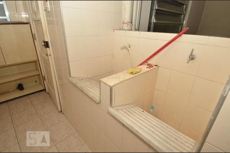 Apartamento à venda com 215m², 3 quartos e 1 vagaÁrea de Serviço